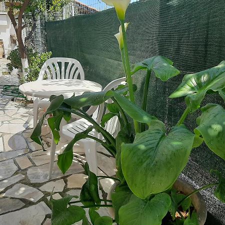 Cozy Flat In Nea Makri Apartment Екстериор снимка
