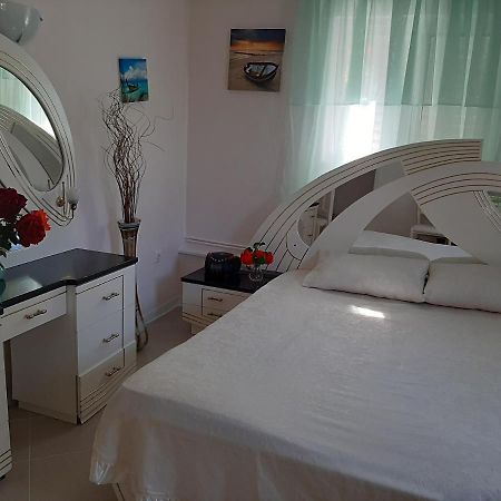 Cozy Flat In Nea Makri Apartment Екстериор снимка