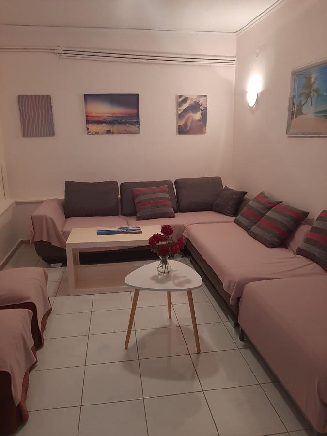 Cozy Flat In Nea Makri Apartment Екстериор снимка