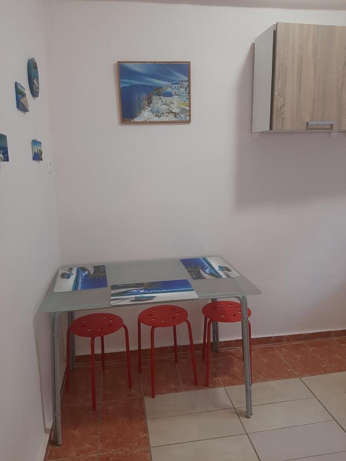 Cozy Flat In Nea Makri Apartment Екстериор снимка
