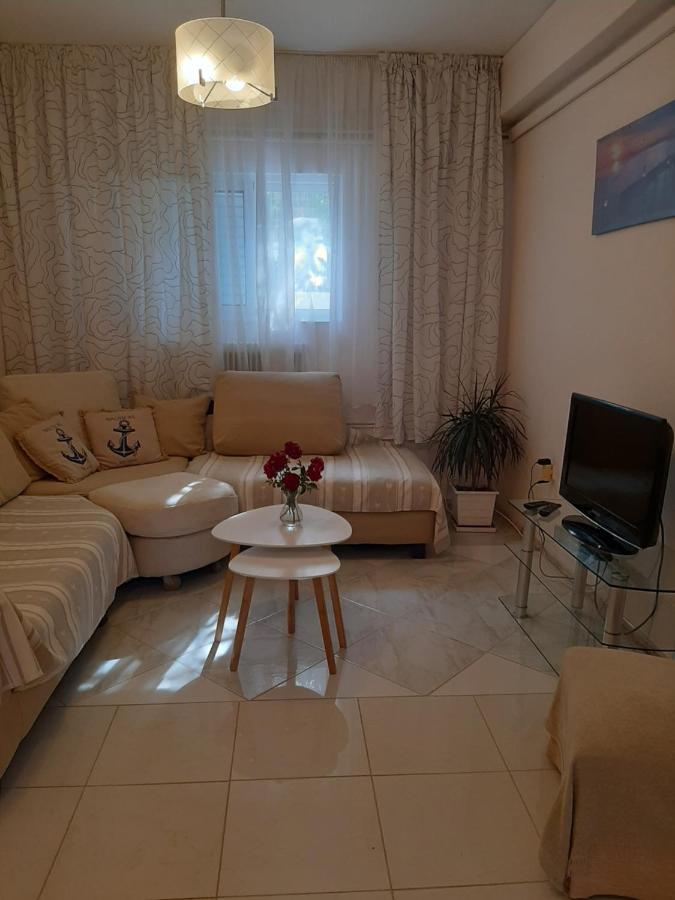 Cozy Flat In Nea Makri Apartment Екстериор снимка
